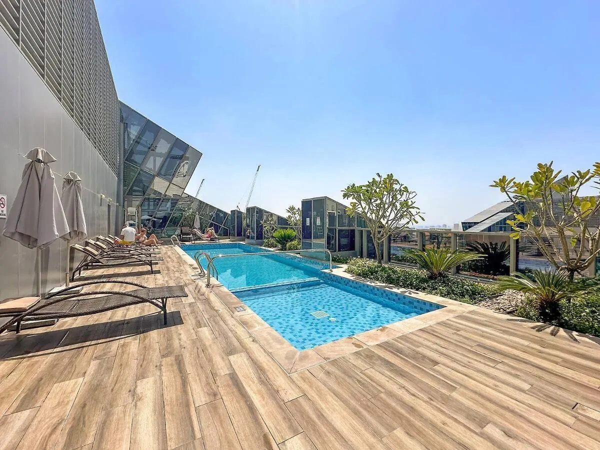 Appartamento Tranquil Haven Near Burj Khalifa Dubai