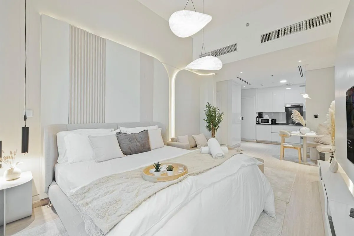 Appartamento Tranquil Haven Near Burj Khalifa Dubai
